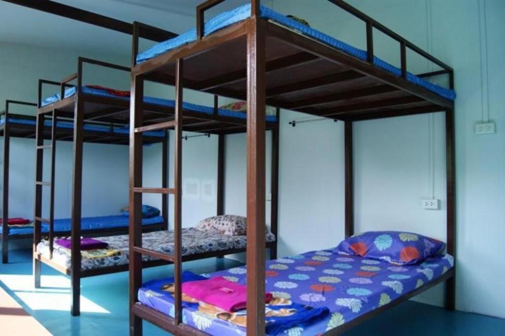 Oyo 1163 Eden Hostel Phuket Exteriör bild