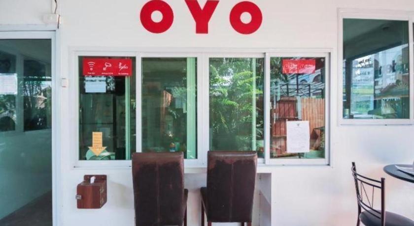 Oyo 1163 Eden Hostel Phuket Exteriör bild